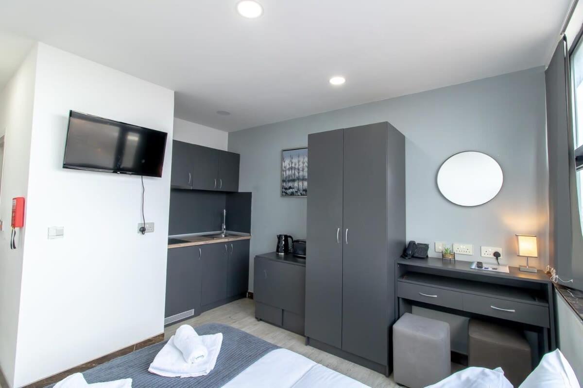 Charming Budget In Sunderland Apartment *